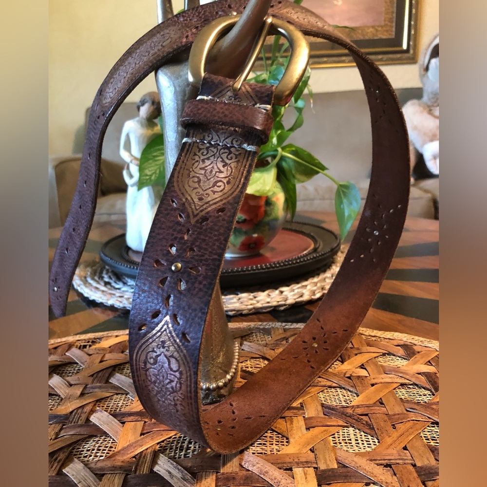 Fossil Unisex Brown Leather Belt in Size 42